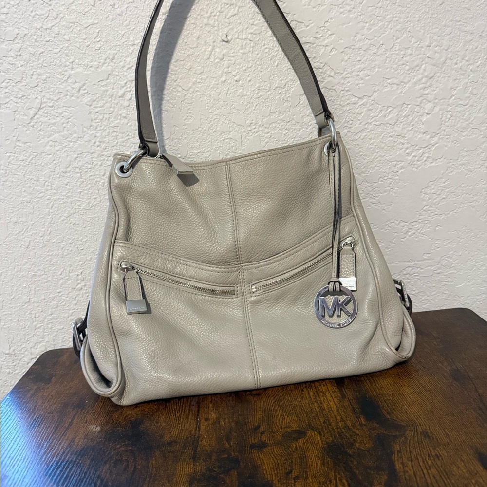 Michael Kors Gray Shoulder Bag Classic Design